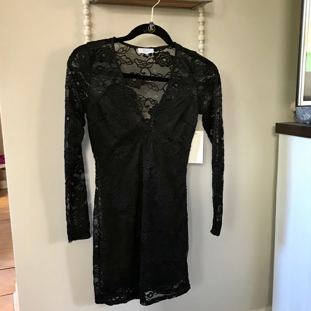 Black bodycon lace dress - NWT- Tobi